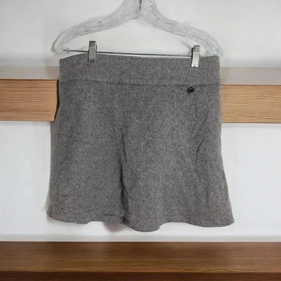 Gray Tweed Wool Blend Mini Skirt with Button by The Gap sz 8 Gapstretch - Picture 1 of 6